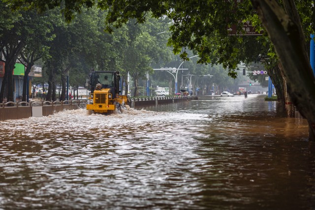 強(qiáng)降雨出行安全措施_暴雨天氣安全避險(xiǎn)指南_出行提示