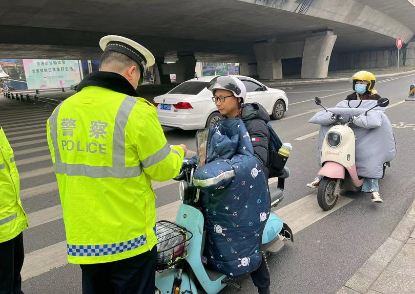 禁行_禁止上路電動(dòng)車(chē)類(lèi)型_電動(dòng)車(chē)3+7嚴(yán)查